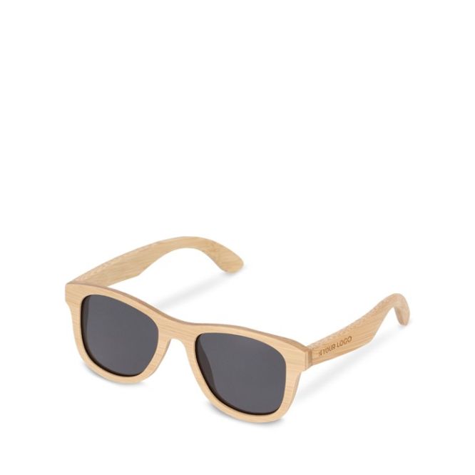 Gafas de sol hechas completamente de bambú con lentes negros