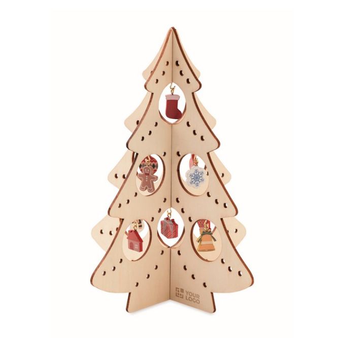 Pequeño árbol con decoraciones color madera vista principal