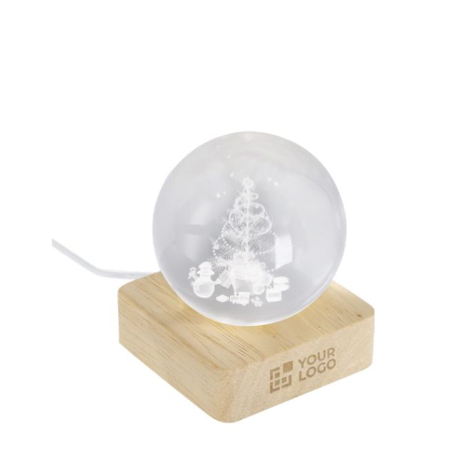 Adorno navideño de bola de cristal con base de madera y luz cálida