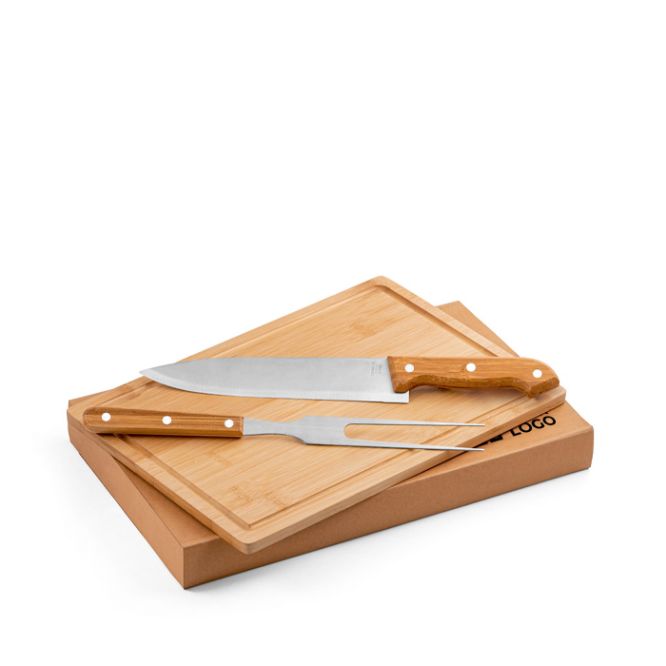 Set de utensilios de barbacoa con tabla de bambú y 2 utensilios vista principal