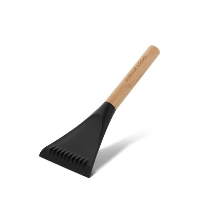 Rascador de hielo hecho de paja de trigo con mango de bambú