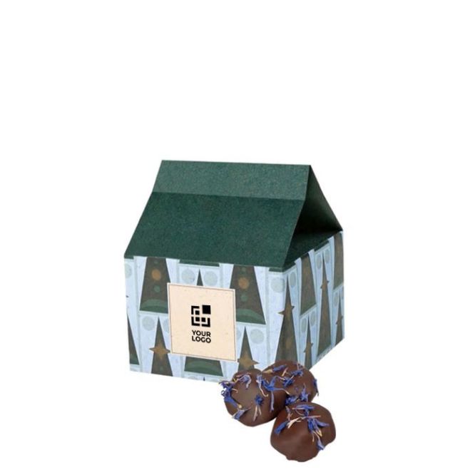 Casita navideña con bombones de ciruelas recubiertas de chocolate