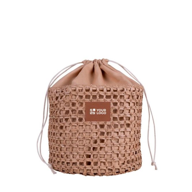Neceser de papel de rafia en forma de saco con cierre de cordones color marrón vista principal