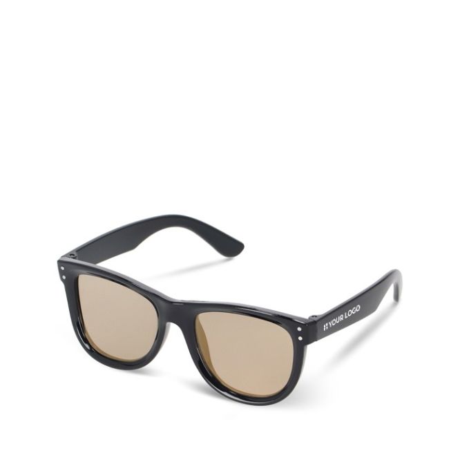 Gafas de sol negras con protección UV400 y montura elegante